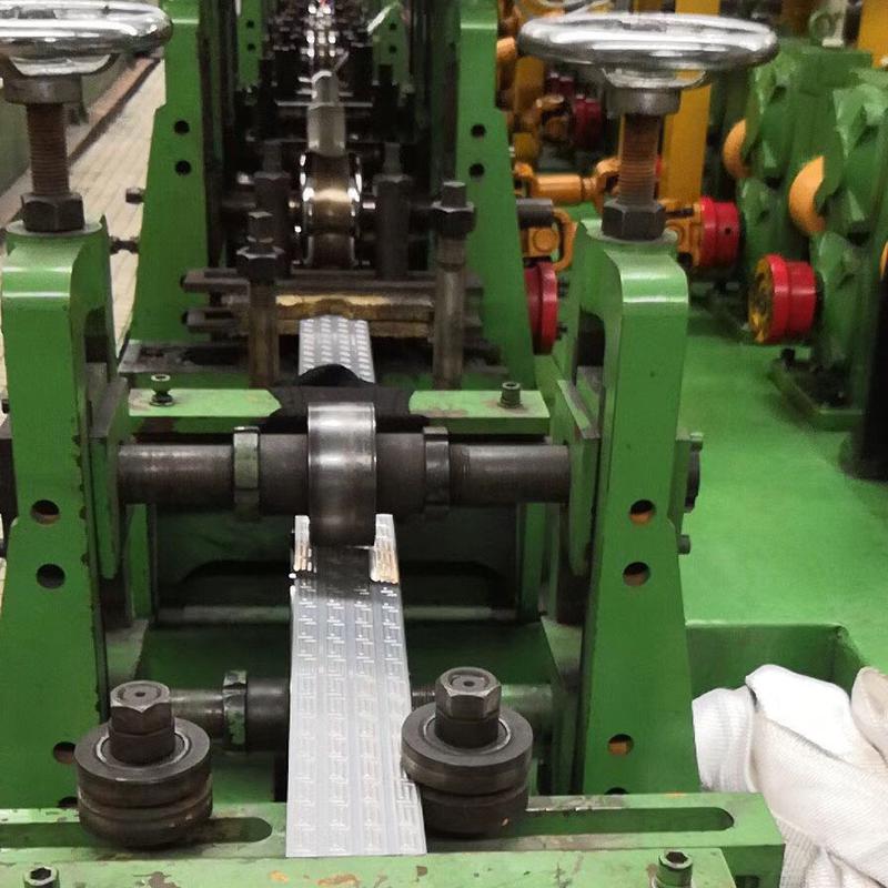 Two side pattern stainless steel square pipe tube
